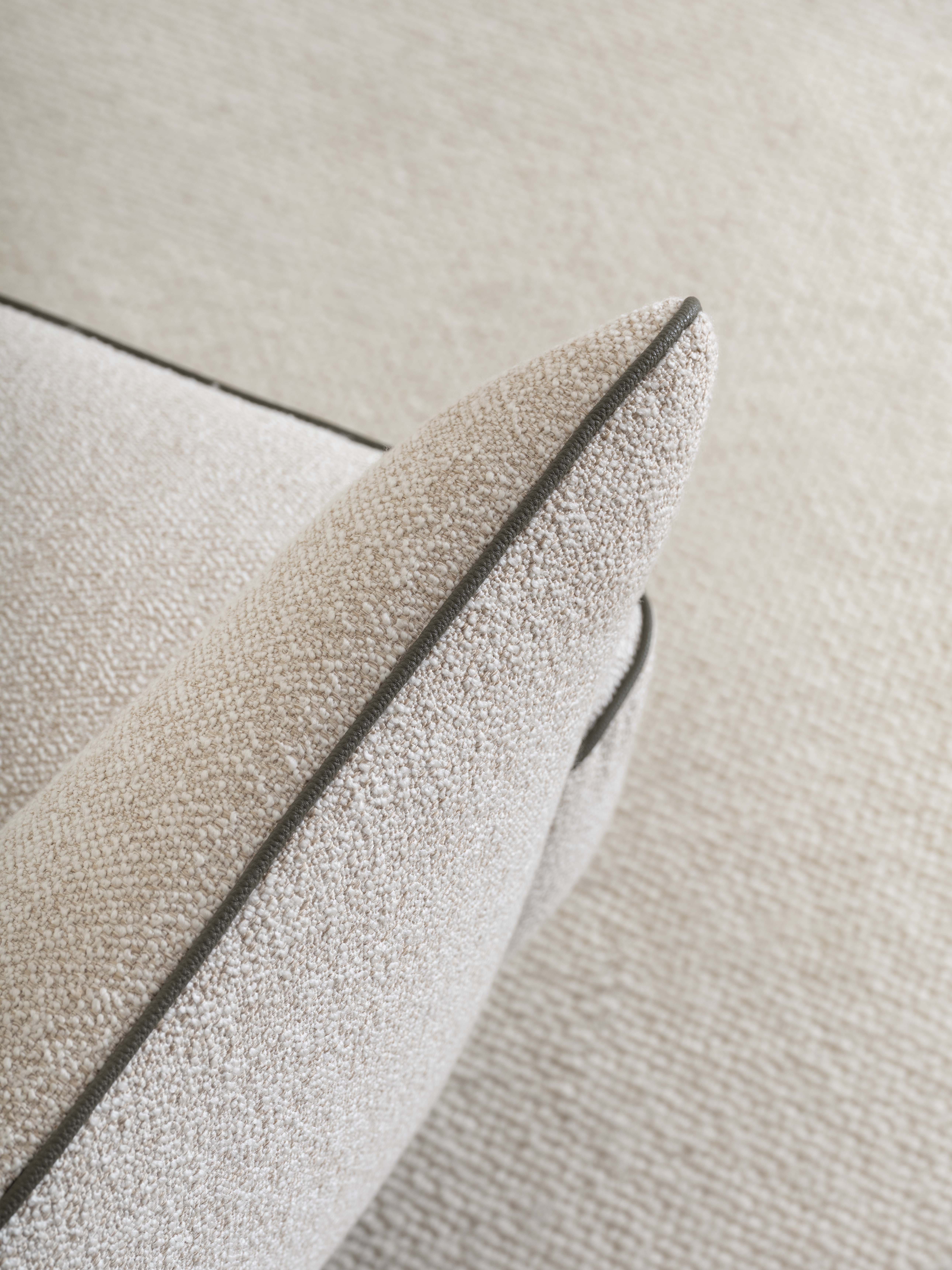 Диван угловой 305х520см LORETTA